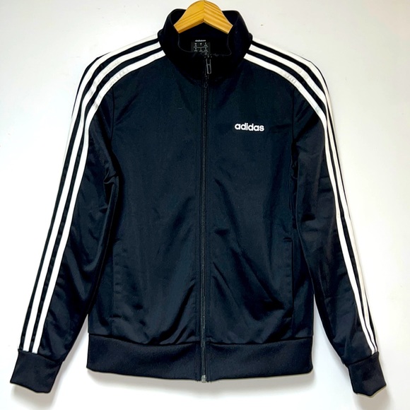 💥TOPS SALE💥 NWOT ADIDAS ESSENTIALS WARM-UP 3-STRIPES TRACK JACKET IN BLACK - Picture 1 of 5